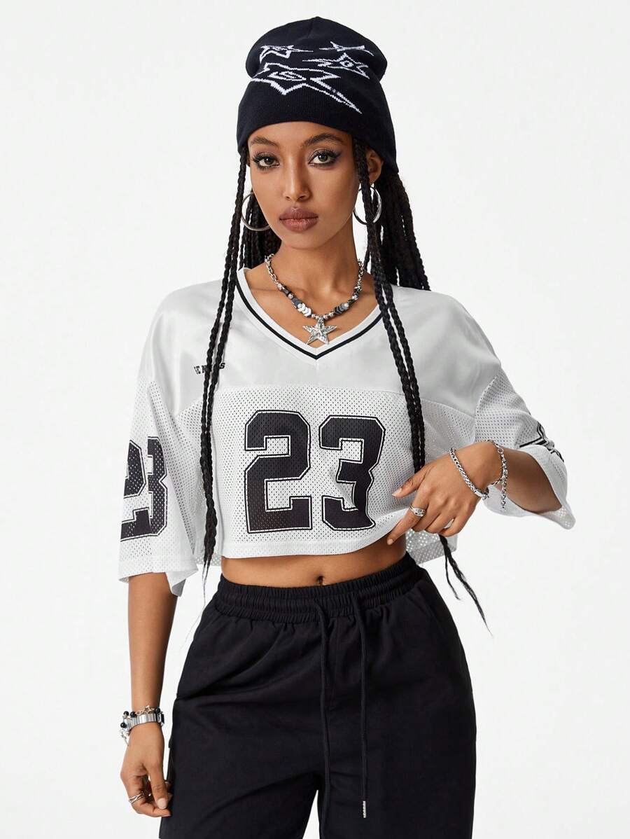SHEIN Coolane Camiseta de manga corta con estampado de número de carreras de estilo de calle de primavera/verano de mujer, ropa deportiva de calle