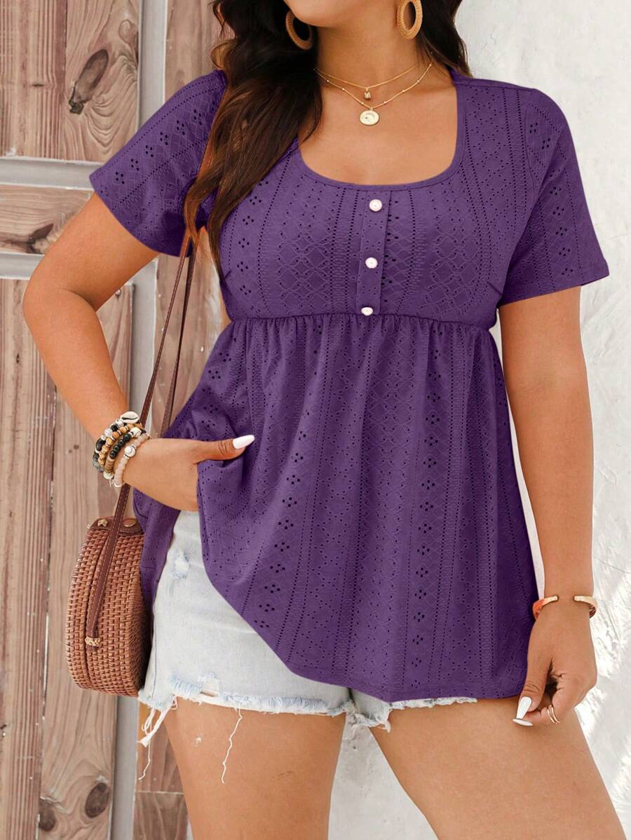 SHEIN LUNE Plus Size Vacation Casual Solid Color Hollow Out Embroidered T-Shirt