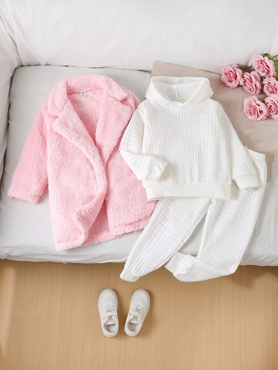 SHEIN Conjunto de 3 piezas para niña - sudadera navideña, chaqueta con capucha de forro polar de longitud media y pantalones a cuadros, conjunto cómodo y casual para Navidad, primavera, otoño e invierno