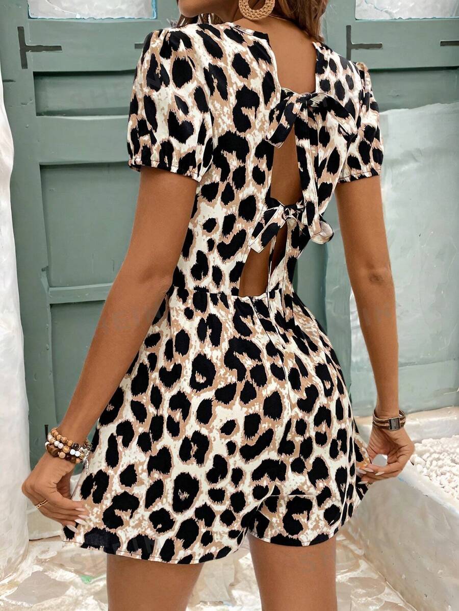 SHEIN Frenchy Mono de leopardo de manga corta para mujer, ropa casual simple y diaria
