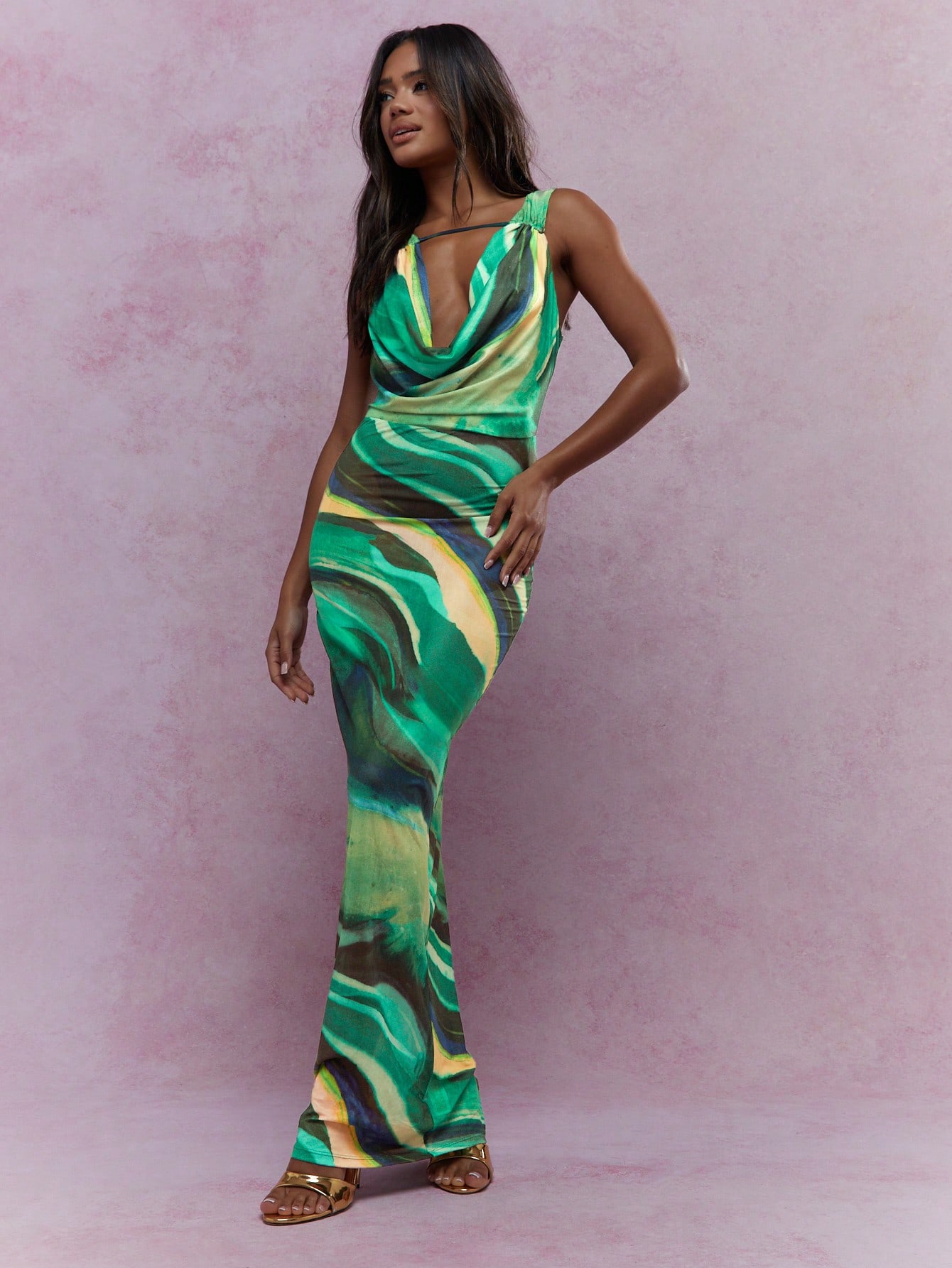 新品未使用 Chi Chi London カウルネックロングドレス グリーン M MISSGUIDED プリントメッシュカウルVネックノースリーブマキシ