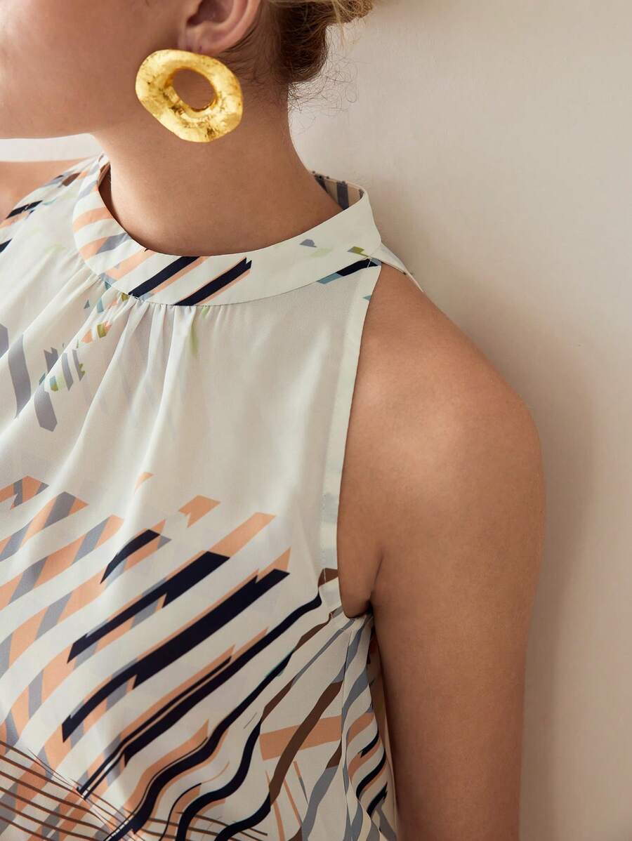 MOTF Classy GRAPHIC PRINT KEYHOLE BACK SLEEVELESS BLOUSE