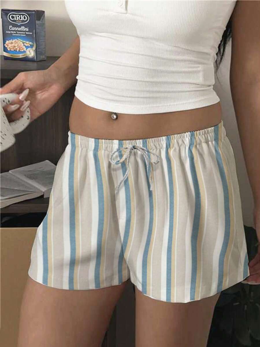 SHEIN EZwear Shorts de vacaciones para la playa con rayas para mujeres, perfectos para primavera y verano