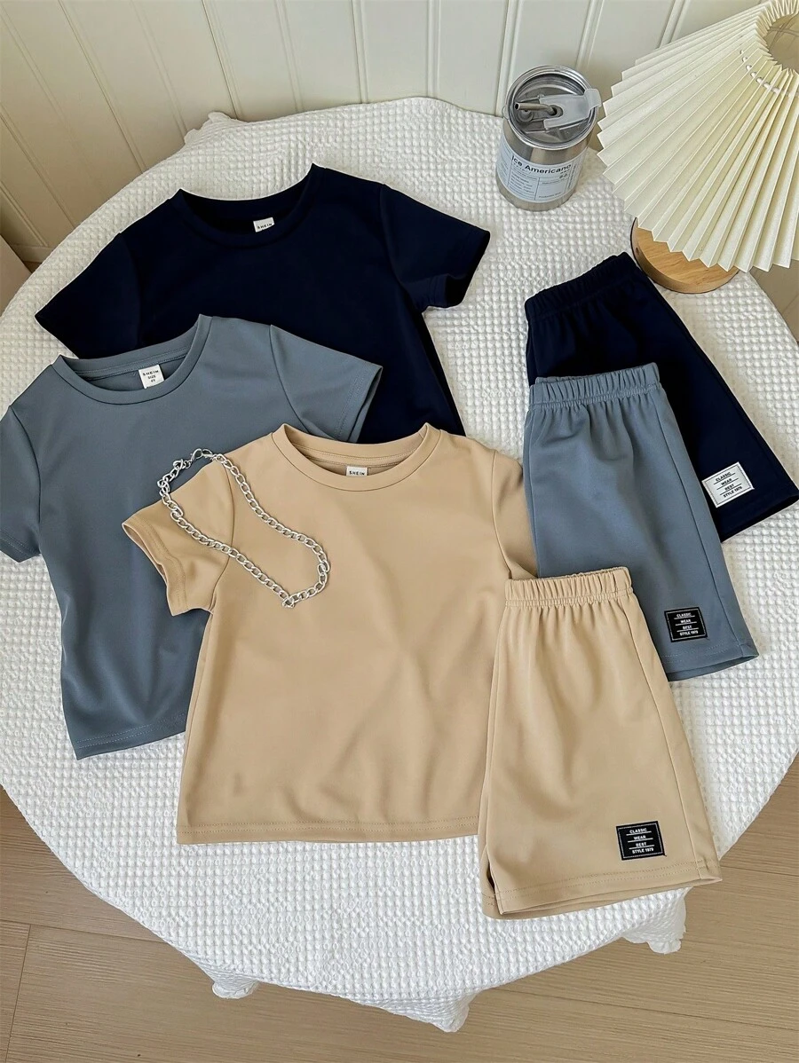 Conjunto de 3 piezas de ropa de verano para niño pequeño, con camiseta de cuello redondo con decoración metálica y pantalones cortos de 2 piezas en un estilo casual cómodo y atractivo, adecuado para juegos al aire libre, fotografía callejera, fiestas y tiempo libre