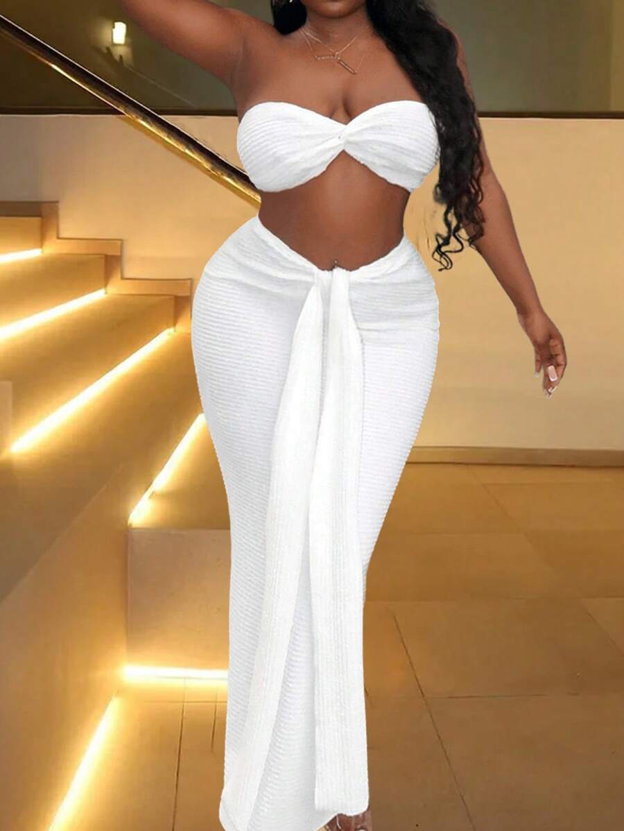 Slaydiva 2 pièces Top bandeau et jupe maxi texturée à volants et taille haute pour femme, tenue tout en blanc, pour vacances et fête sur la plage