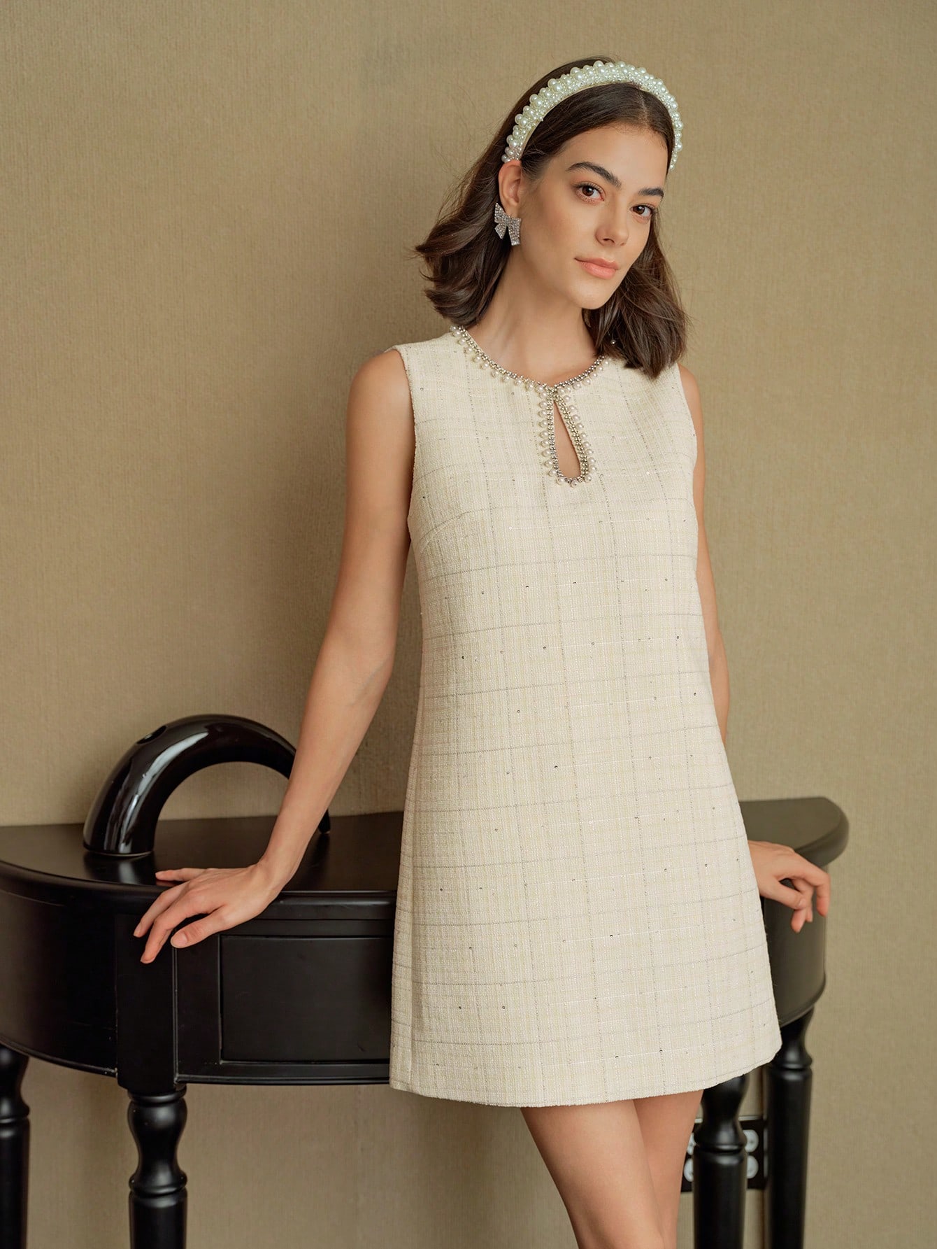 MOTF STUDIO TWEED RHINESTONE AND FAUX PEARL TRIM KEYHOLE