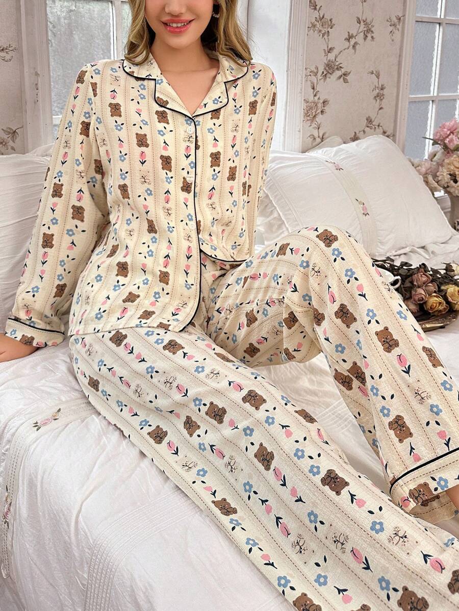 CottageSlumber Conjunto de ropa de dormir con camisa con cuello vuelto y pantalones con estampado de oso y floral, con ribete de color block para mujer