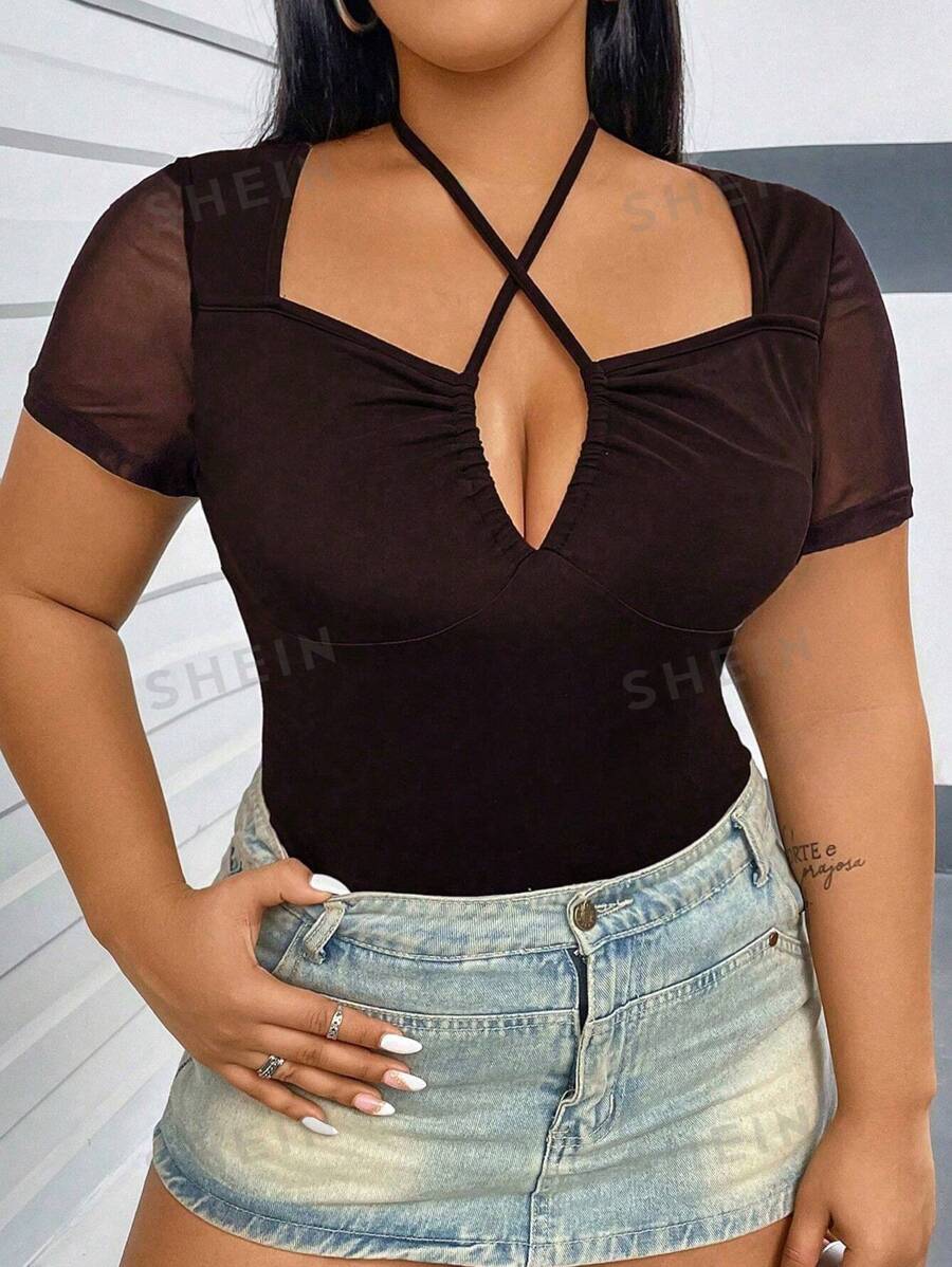 Flirla Camiseta elegante ajustada de talla grande con cuello de halter con cordón cruzado, manga corta y malla