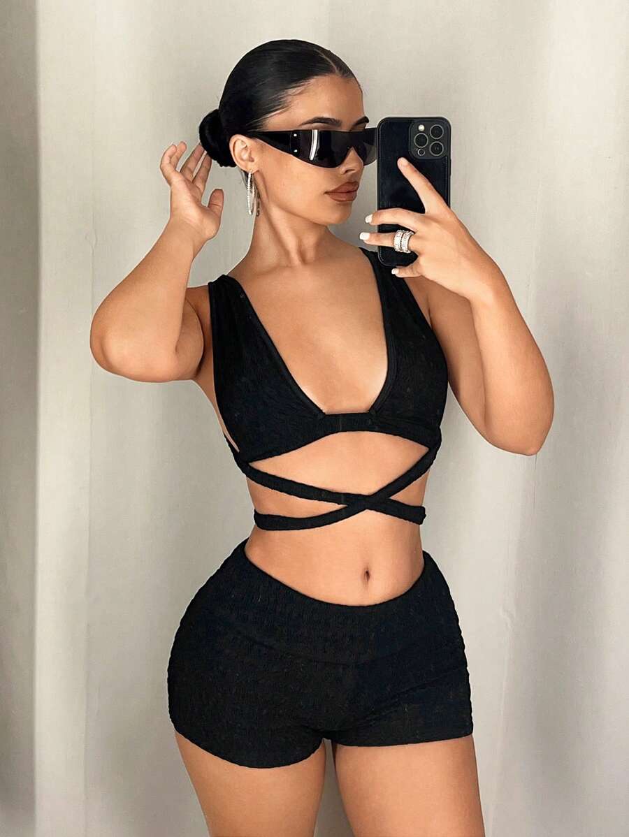 SHEIN ICON 2pcs Summer Sexy Backless Tie Camisole And Plain Low-Waist Shorts Set