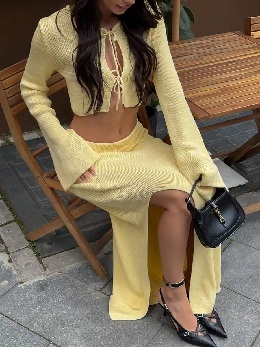SHEIN SXY Set de 2 piezas de parte superior de manga larga con nudo delantero y falda con bajo dividido, conjunto de dos piezas de otoño de unicolor para mujer