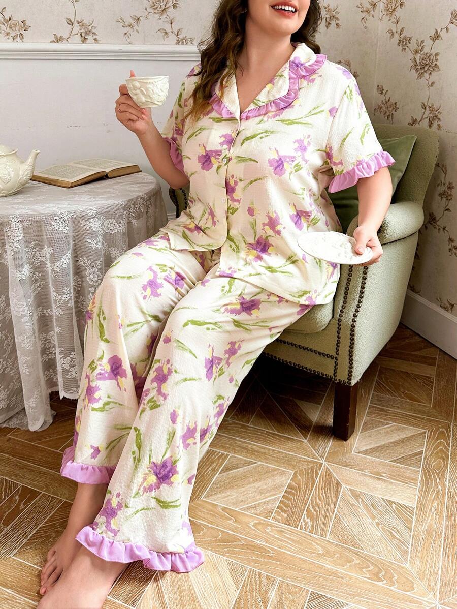 Conjunto de pijama de talla grande con volantes de cuello de gasa de burbujas con estampado floral de contraste de color
