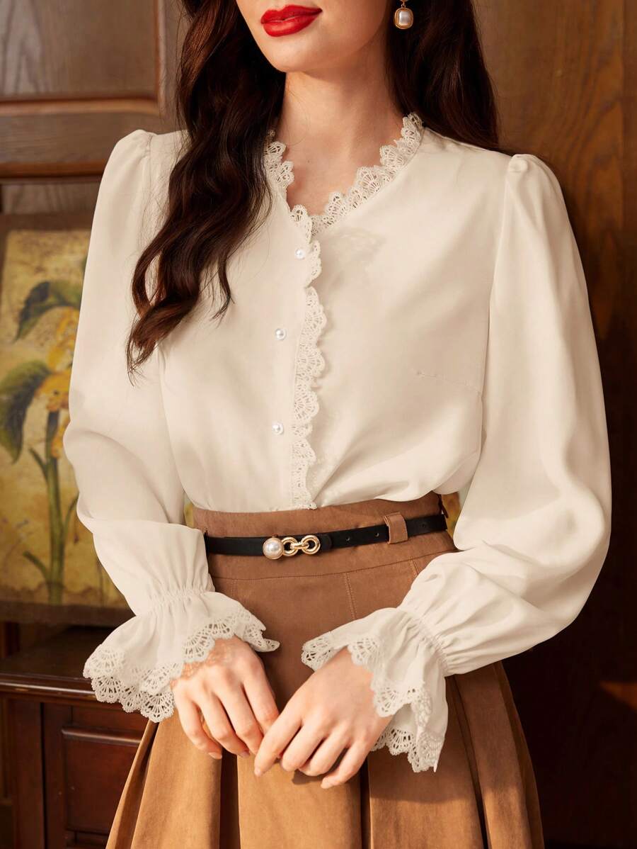Vintamour Vintage Elegant Women's Shirt With Lace Patchwork, V-Neck, Long Flare Sleeves, Ruffle Hem And Exquisite Pearl Button, Perfect For Work Back To School Clothes Fall Clothes Women Blouses Fall Tops Fall Outfits Teacher Clothes Winter Women Vintage Clothes White Long Sleeve Shirt Button Down Shirt Long Sleeve Top Renaissance Old Money Work Clothes Christmas Clothes Winter Tops Work Women Blouses Homecoming Birthday Women Outfits Cottage Core Fall Clothes Long Sleeve Blouse