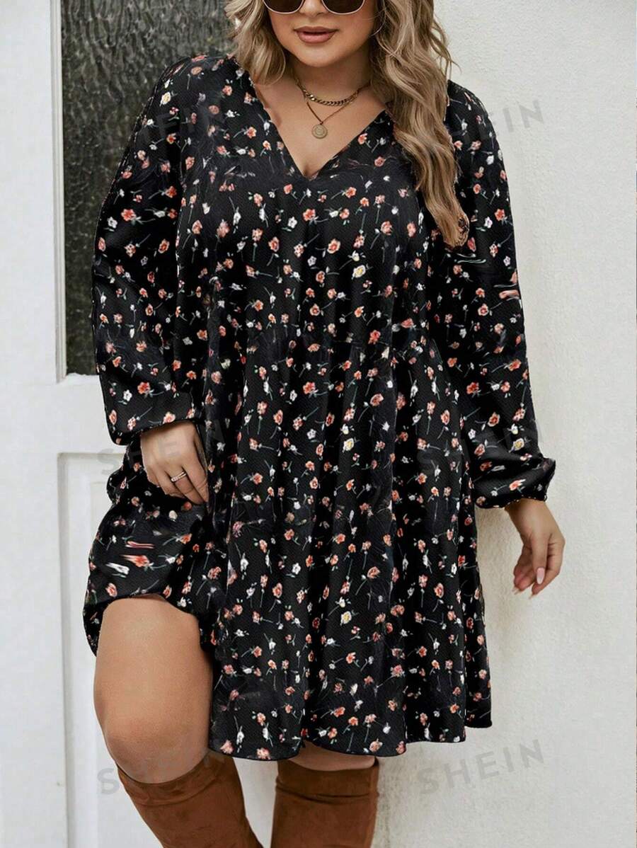 SHEIN LUNE Vestido de manga larga con cuello en V y volantes, con estampado floral desaliñado, para uso casual diario en otoño, en tallas grandes