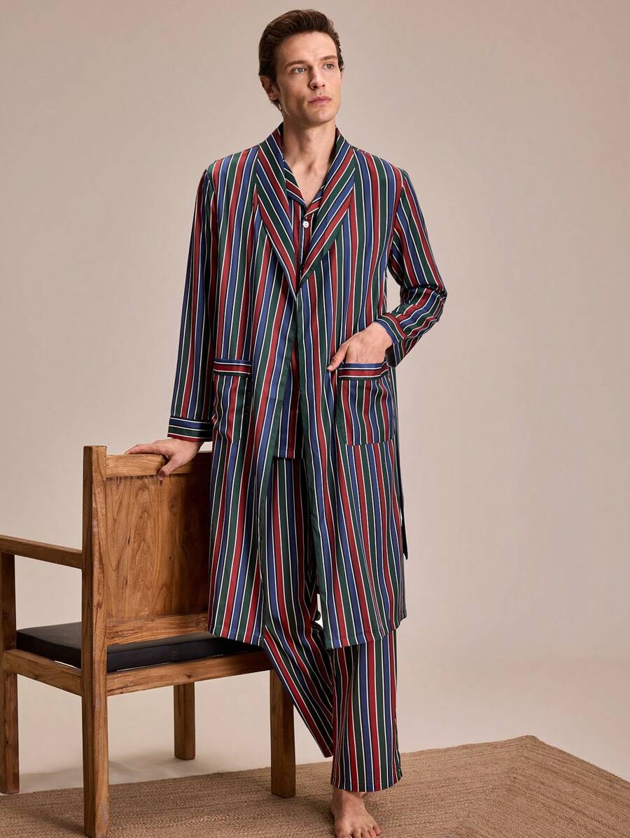 SHEIN EverLounge Bata de baño casual holgada con cuello de chal a rayas, manga larga y bolsillo para hombre