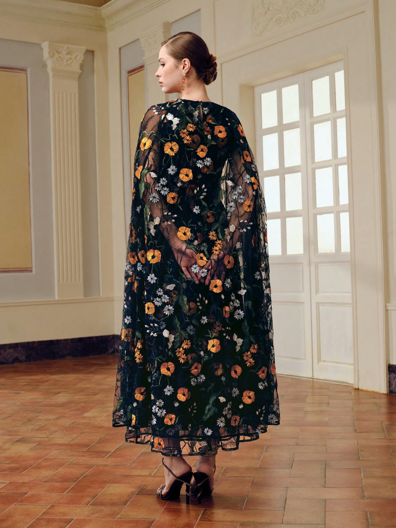 ZEYLAH EMBROIDERY MESH FLORAL PATTERN EXTRA SPLIT SLEEVE