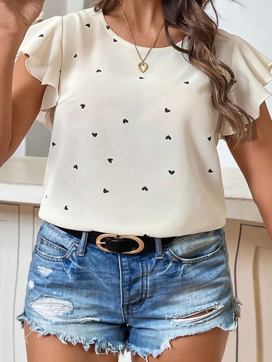 SHEIN LUNE Casual Loose Heart Graphic Crew Neck Short Sleeve Plus Size Shirt, Suitable For Summer