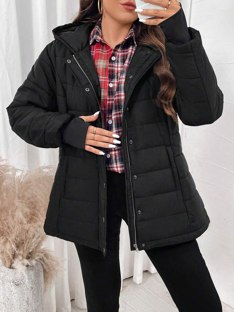 SHEIN LUNE Abrigo con capucha acolchado de manga larga en color negro para mujer de talla grande, con forro polar para abrigar en invierno. Chaqueta y parka acolchada, empaquetable y liviana, con cremallera completa y capucha. Abrigo acolchado de invierno resistente al agua de manga larga para mujer. Chaqueta de invierno 2024 con bolsillos, abrigos abultados, outfit para vacaciones