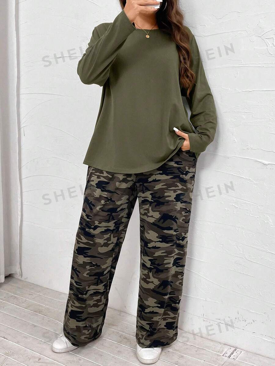 SHEIN LUNE Set de 2 piezas de talla grande con top de manga larga de unicolor y pantalones estampados de camuflaje, estilo casual para primavera y otoño, uso diario, Conjunto de camuflaje de 2 piezas para vacaciones