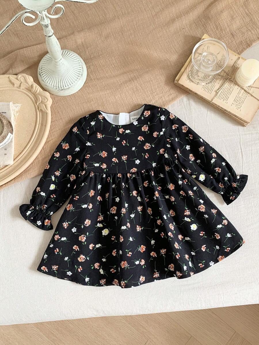 SHEIN Abito lungo a maniche lunghe con delicati motivi floreali carino per bambine, autunno/inverno