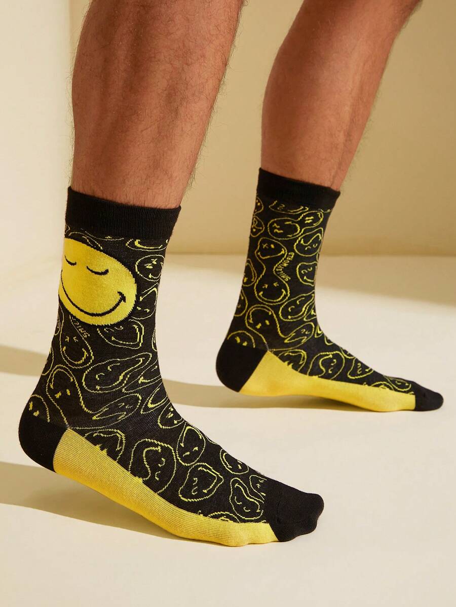 SmileyWorld® | SHEIN 1pair Men's Mid-Calf Socks With Face Pattern