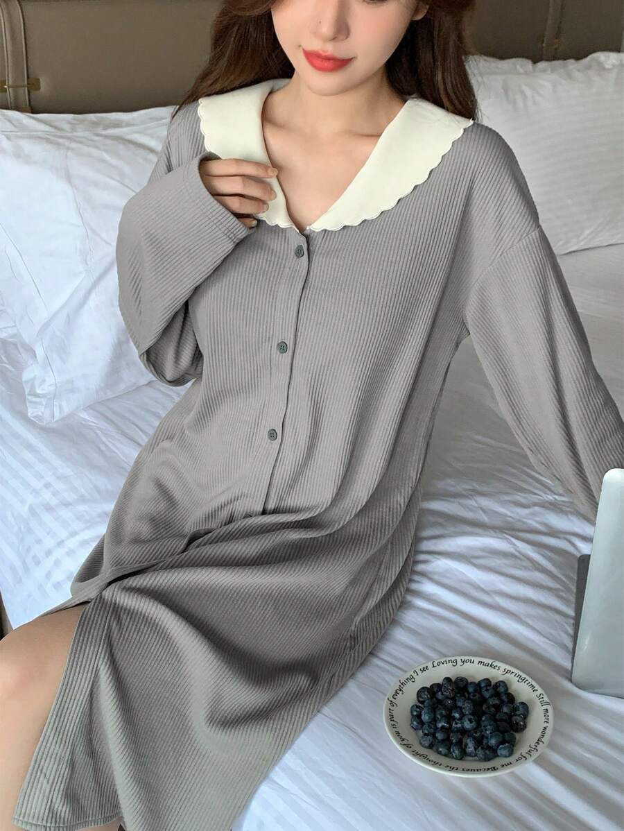 DAZY Vestido de estar por casa con cuello ancho y bajo ondulado