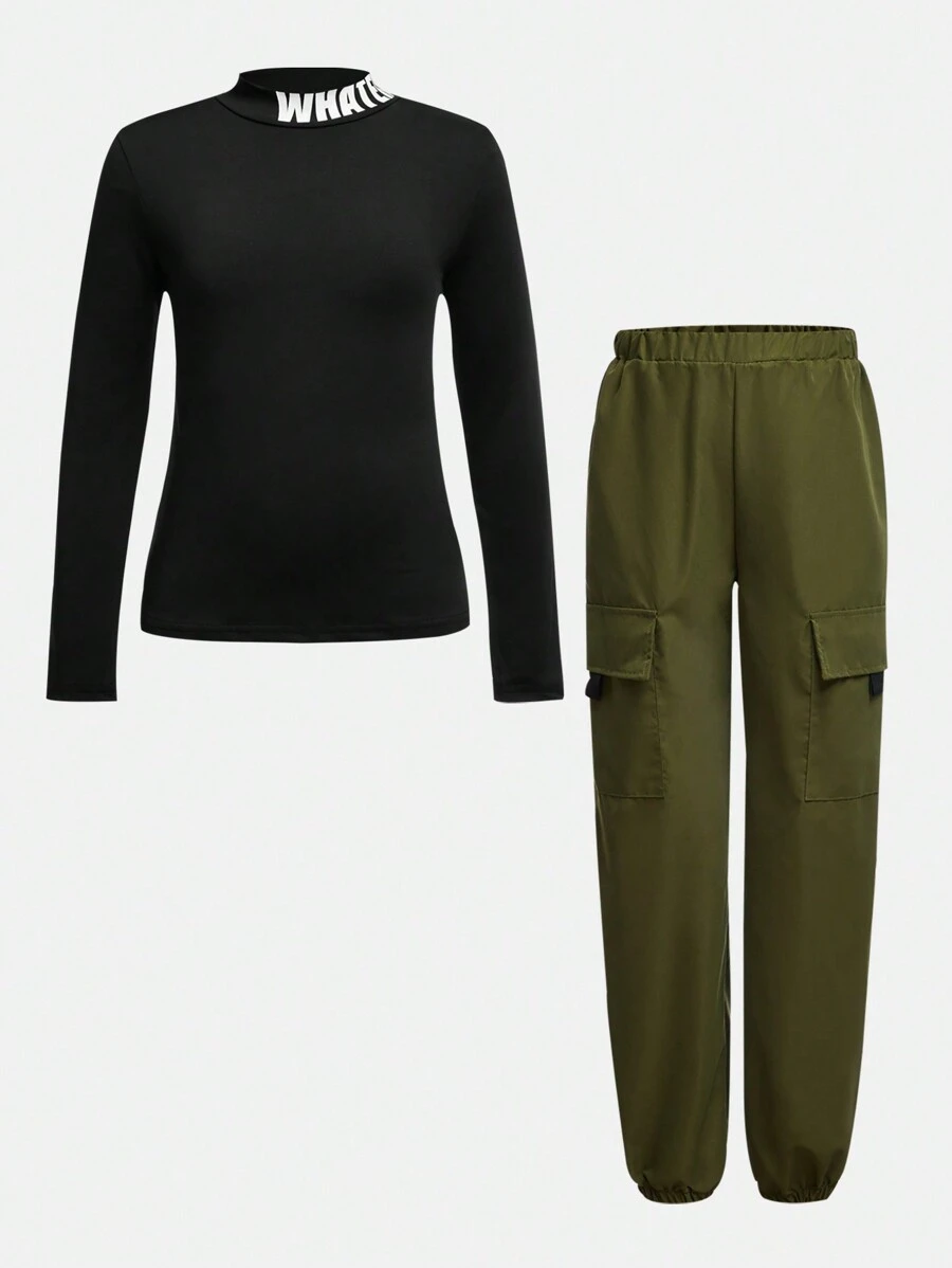 SHEIN 2 piezas Conjunto de niña preadolescente con camiseta de manga corta con estampado de letras y cuello negro, y pantalón de carga verde oliva