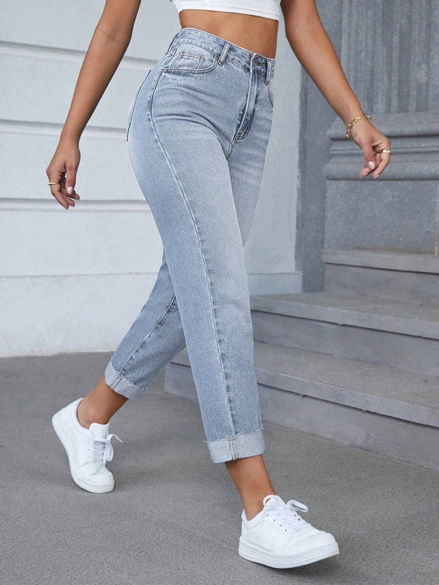 SHEIN Essnce Pantalon denim court et décontracté pour femmes avec ourlet roulé et poches