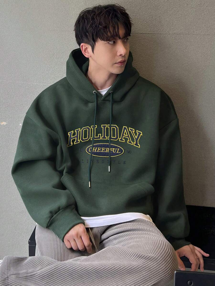 DAZY Sudadera con capucha con estampado de letras para hombres en otoño