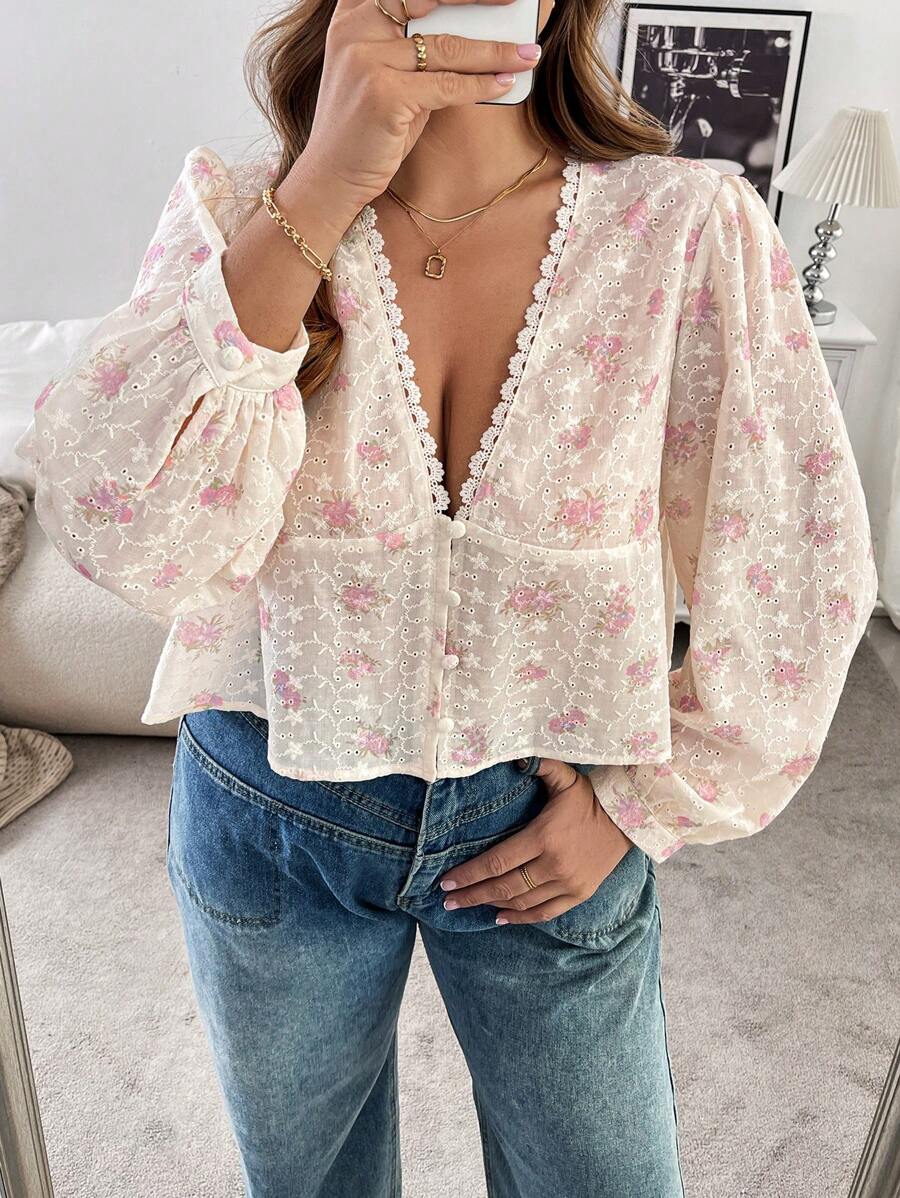 SHEIN Frenchy Plus Size Women Floral Contrast Lace V-Neck Long Sleeve Ruffle Blouse
