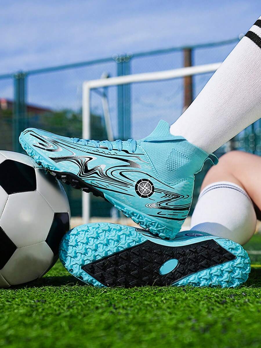 Nuevos zapatos de fútbol de verano para niños, zapatos de entrenamiento antideslizantes con clavos largos para niños y niñas estudiantes para uso en césped