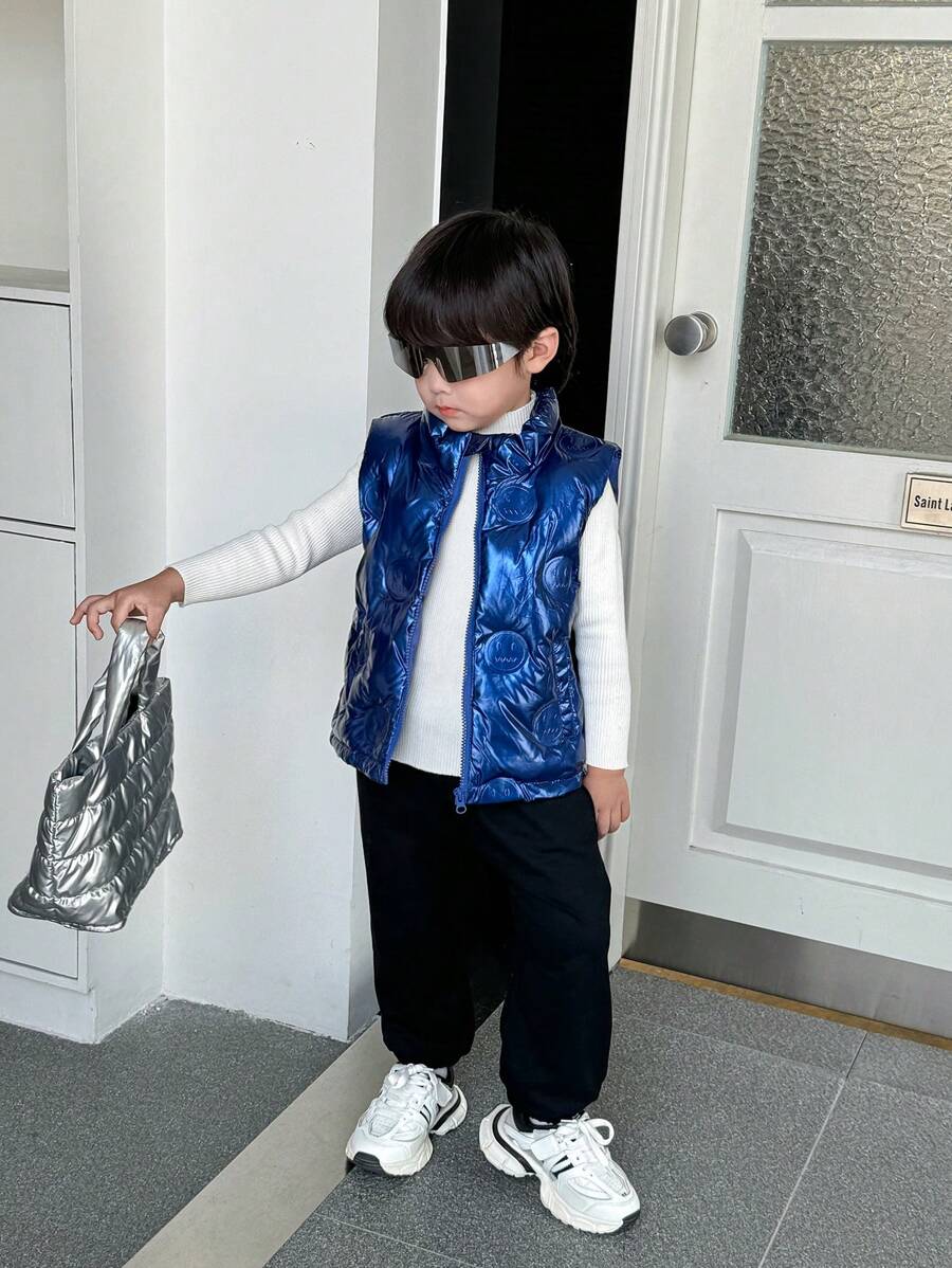 Kleine Jungen blauer Kragen mit lächelndem Gesicht, geprägtem Reißverschluss, kurze Weste, gepolsterter Mantel, geeignet für tägliche Lässig und Sportanlässe, Winter