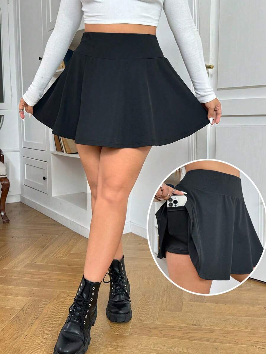 SHEIN EZwear تنورة مصغرة مصنوعة من قماش مضفر أسود مع شورت داخلي ووجيوب للمرأة ذات الحجم الكبير