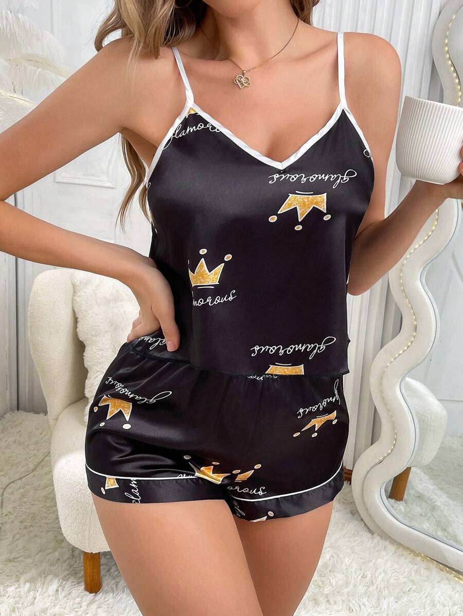Set de pijama de 2 piezas con camiseta de tirantes y pantalones cortos con estampado de corona y ribete de contraste en seda artificial