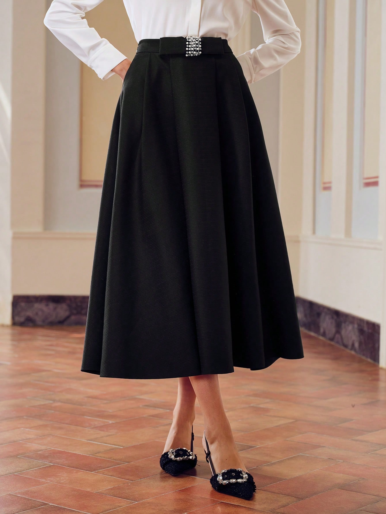 ぽいぽい リボン グレー M ZEYLAH FAUX PEARL AND RHINESTONE BOW WAIST FLARE SKIRT|Motf