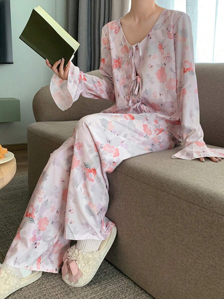 DAZY Pyjamaset met bloemenprint, ruches, strik aan de voorkant en strik aan de mouwen