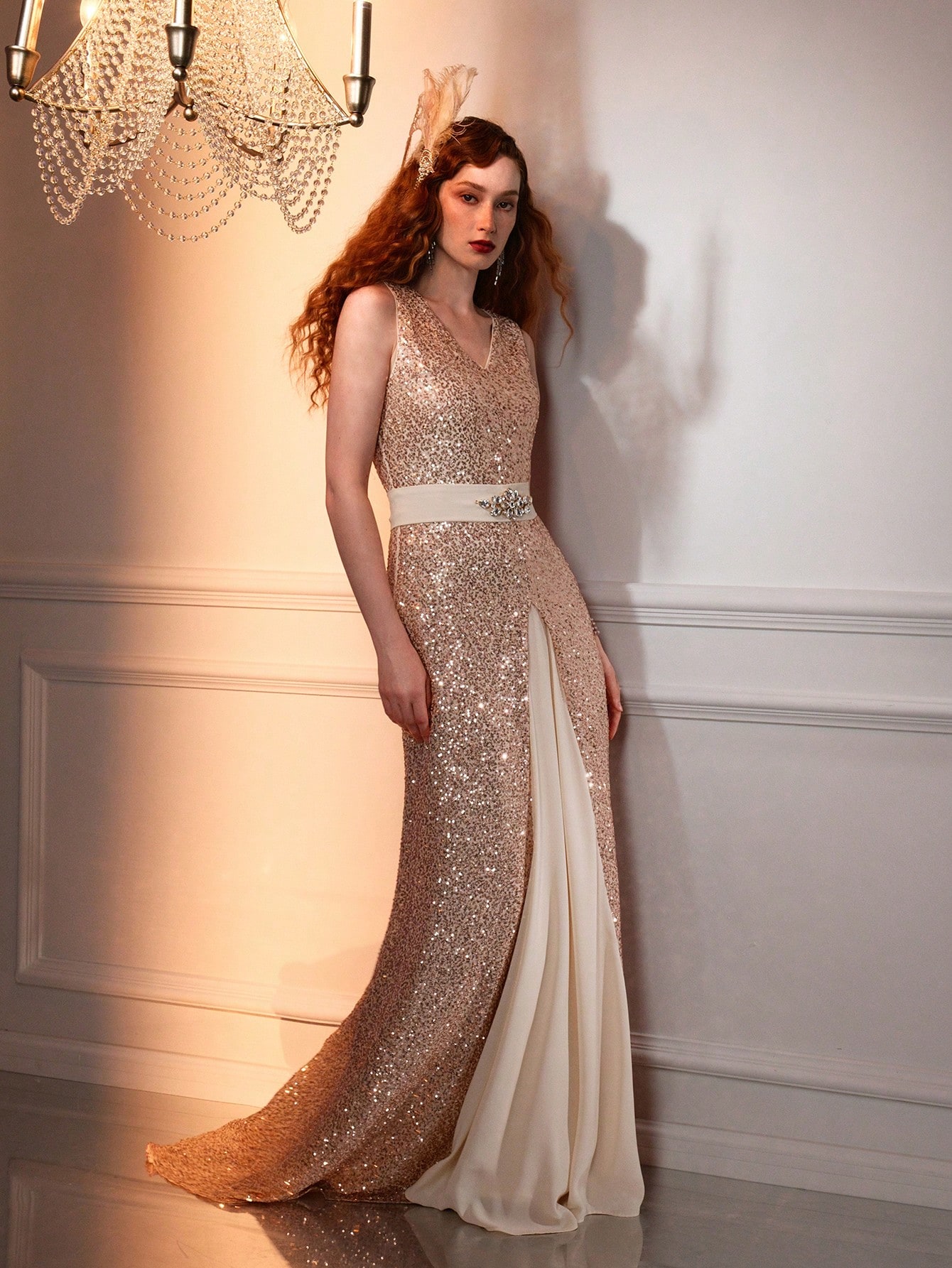 The Great Gatsby x MOTF SEQUINS V-NECK RHINESTONE WAIST