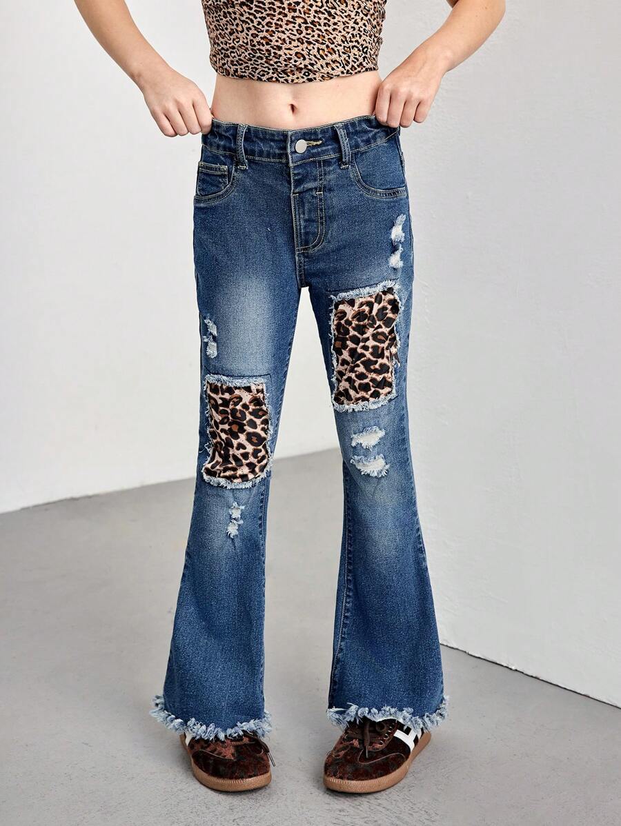 Jeans flare desgastado bordado com estampa de leopardo e lavagem escura para meninas