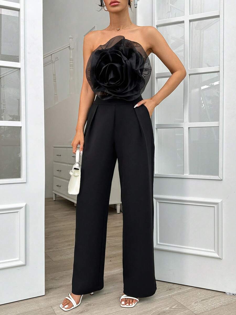 RueChic Vrouwen 3D Floral Decor Tube Top met rits op de rug en effen broekset