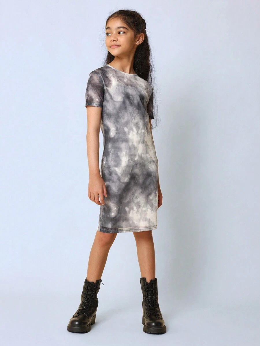 SUMWON Tween Girls Relaxed Mesh Tie Dye Printed Dress met witte statinelaag