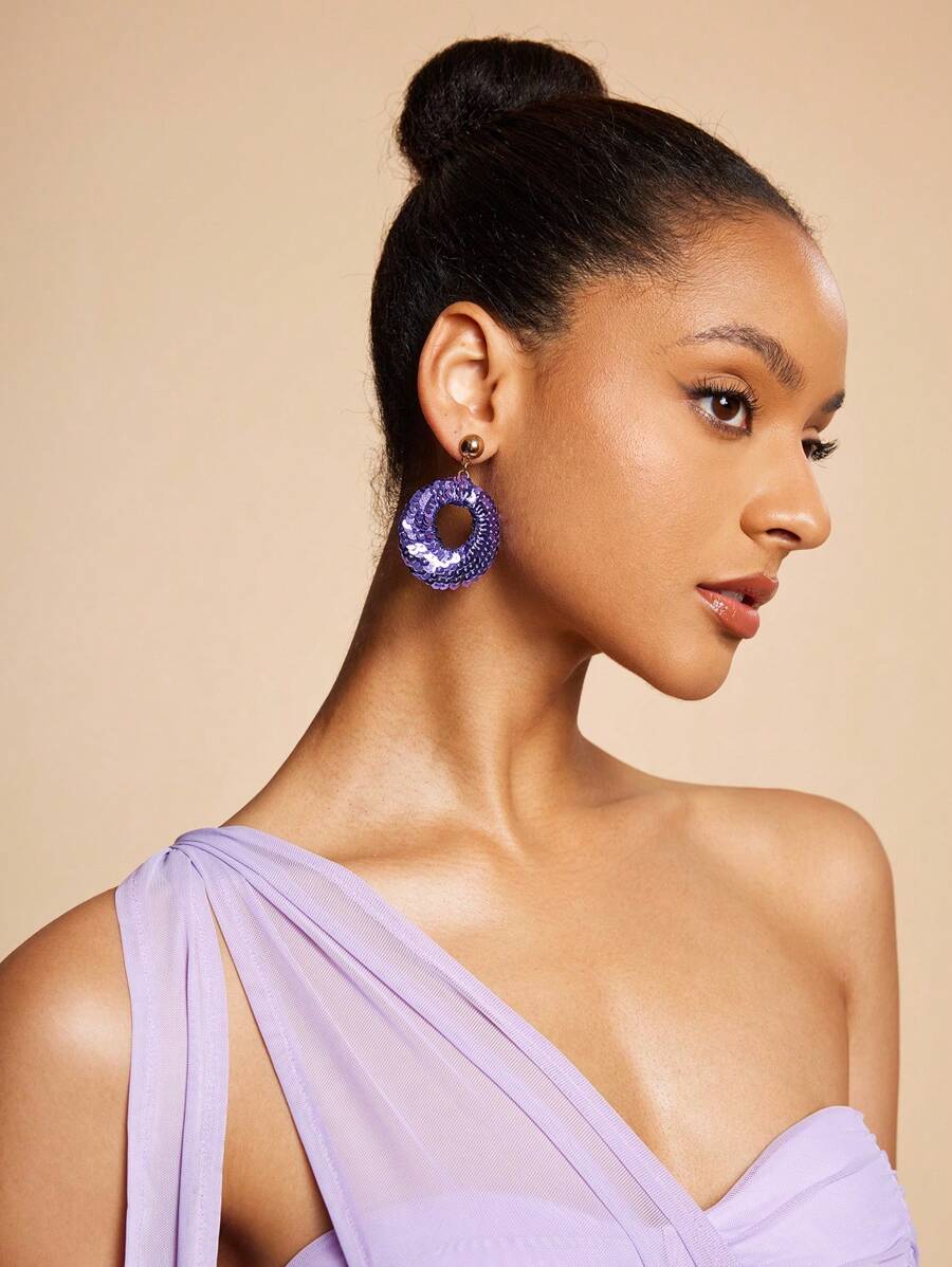 SHEIN BAE 1 par de pendientes de moda púrpura para mujer, diseño único y minimalista para otoño/invierno