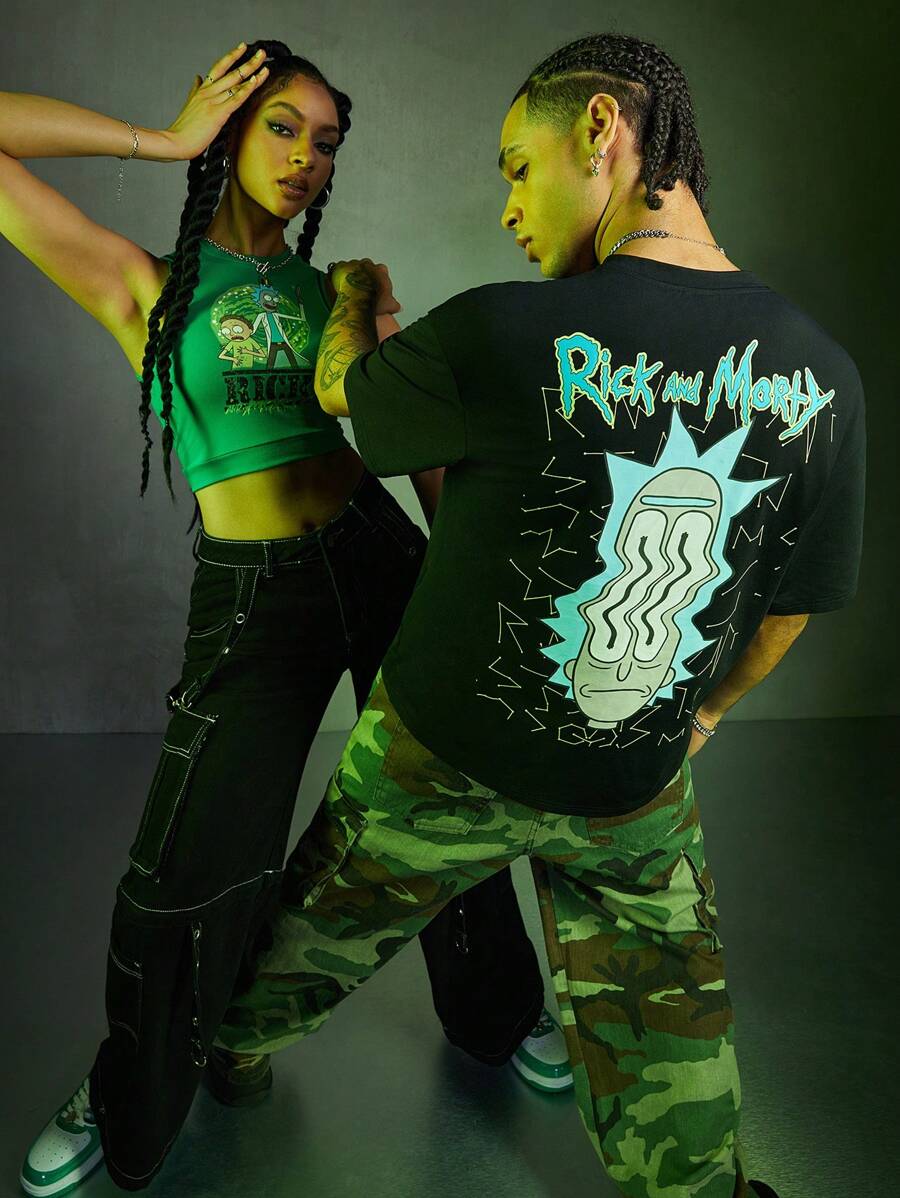 Rick and Morty X SHEIN Camiseta de manga corta holgada con estampado de personaje de dibujos animados y letras, de hombros caídos, casual, de verano para hombre