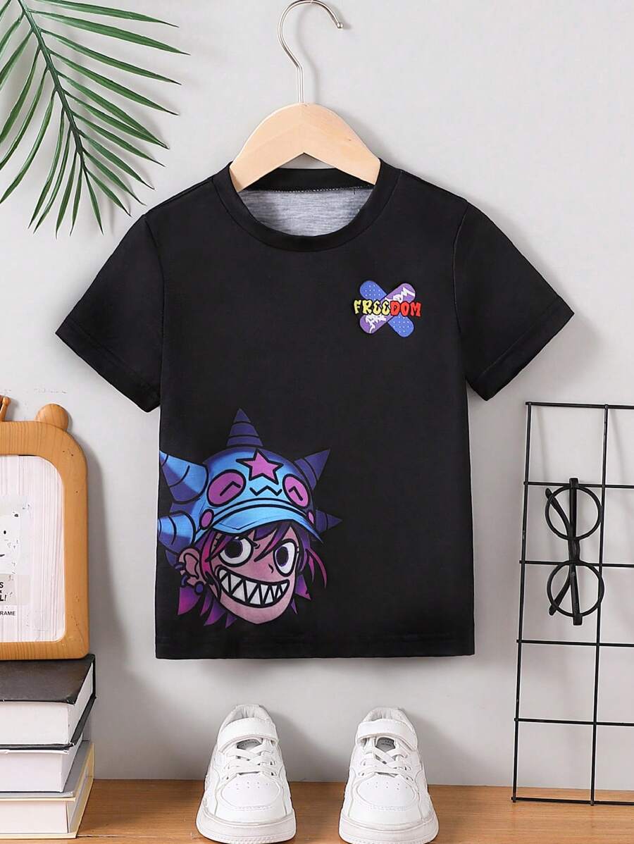 SHEIN Short Sleeve T-Shirt For Young Boys. Designed With Basic Style, Suitable For Active And Energetic Children. The Front Features A Printed Pattern Design, Which Is Fashionable And Full Of Childlike Charm To Attract Kids. The Simple Silhouette And Comfortable Fabric Ensure Comfort And Freedom Of Movement. Whether For Daily Wear Or Outdoor Activities, This T-Shirt Is An Ideal Choice For Kids.