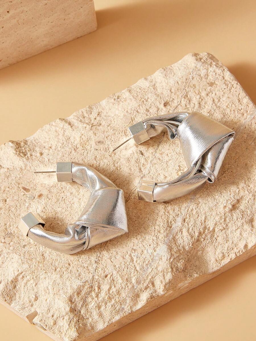 SHEIN 1 par de aretes de media luna plateados, aptos para uso diario