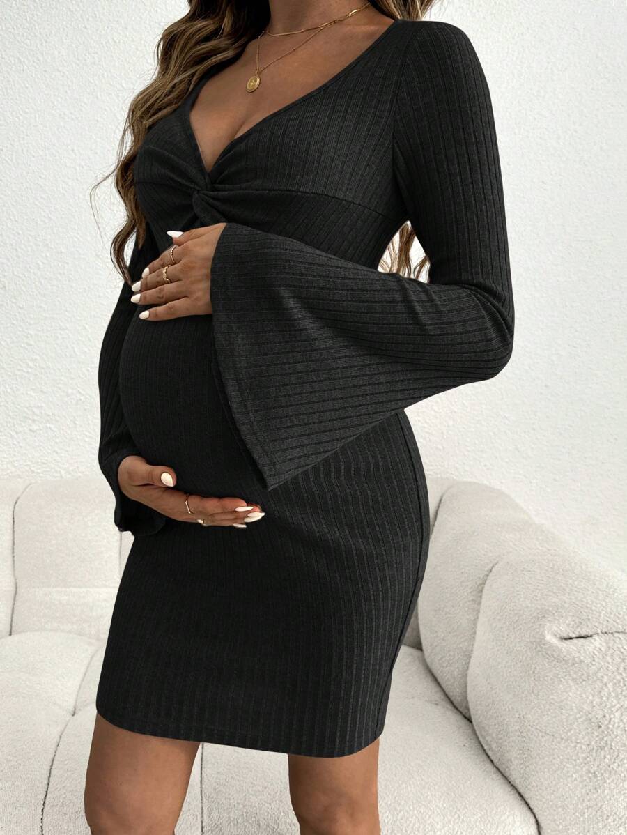 SHEIN Solid Color Deep V-Neck Casual Pregnancy Dress With Long Sleeve For Maternity
