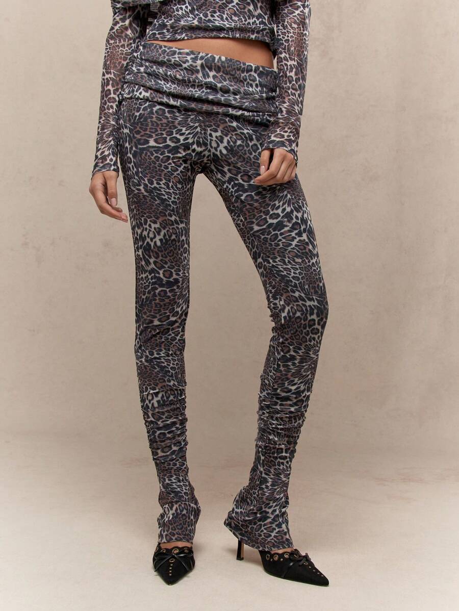 MISSGUIDED Pantalones con estampado de leopardo, cintura fruncida y plegable, y bajo acampanado