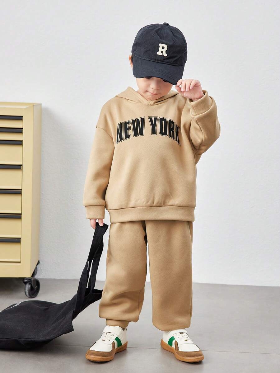 SHEIN Set de 2 piezas de sudadera y pantalón de chándal con estampado de letras para niños pequeños, apropiado para ocasiones casuales y deportivas en otoño/invierno