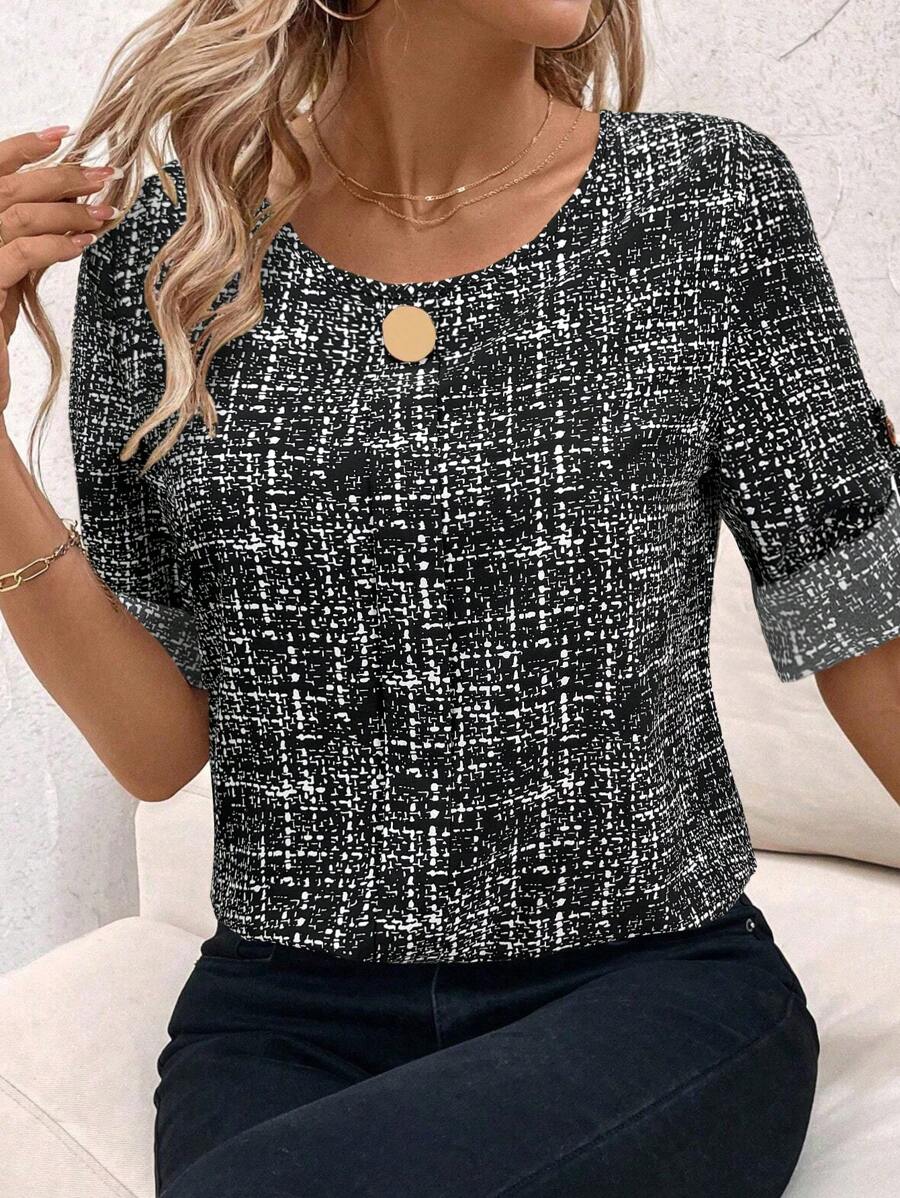 SHEIN Clasi Chemisier casual de bureau à manches courtes, col rond avec décoration de boutons en métal pour femmes