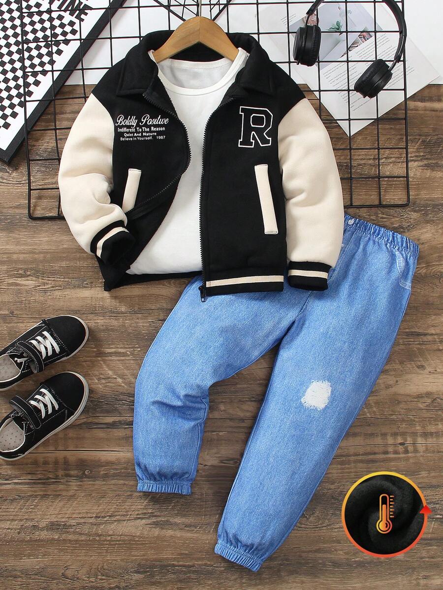 Set de 2 piezas con chaqueta con capucha con cierre de cremallera y estampado de letras en bloques de color y pantalones con estampado total para niño