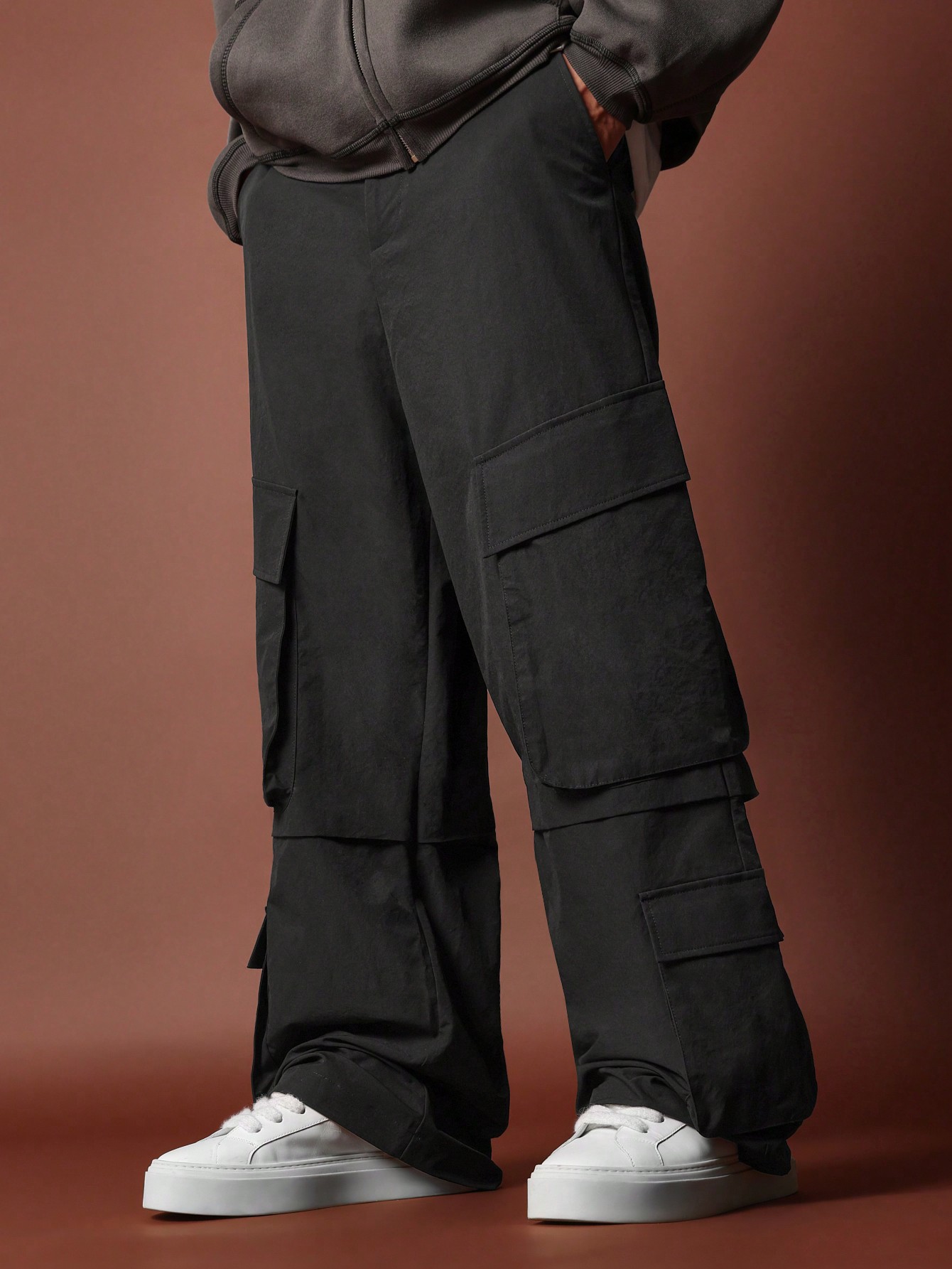 Loose Fit Nylon Multi Pocket Cargo Parachute Pant｜Sumwon