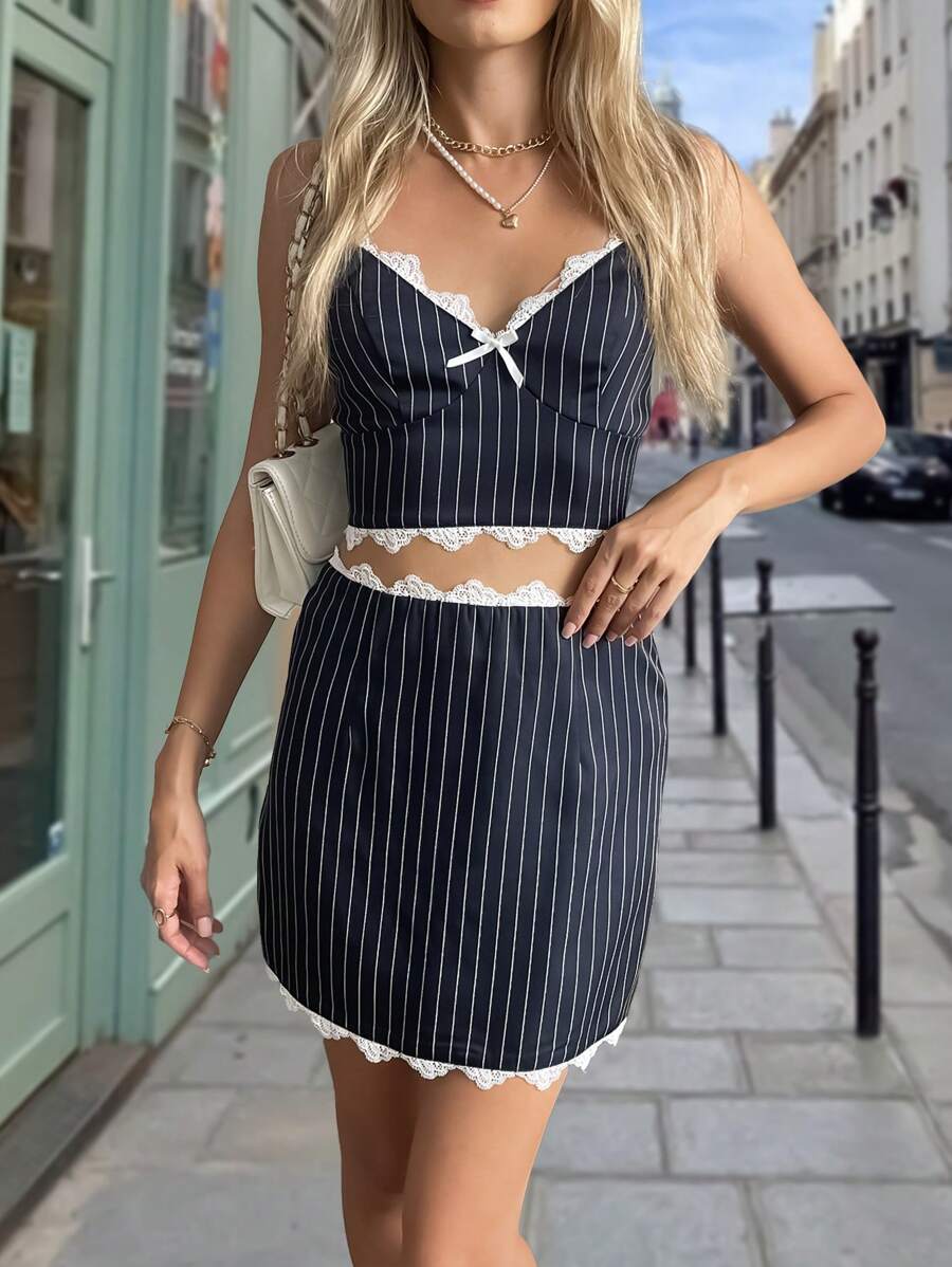 SHEIN SXY 2pcs/Set Women Y2K Navy Striped Lace Trim Camisole & Skirt